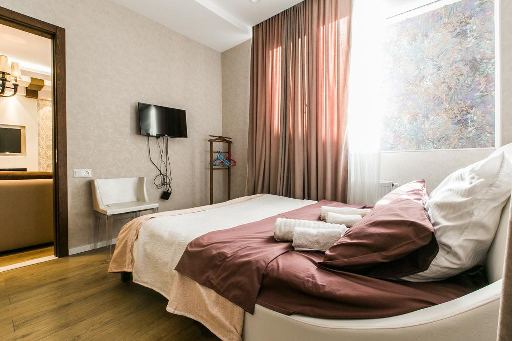 Sweet Home 3 At Freedom Square Тбилиси Екстериор снимка
