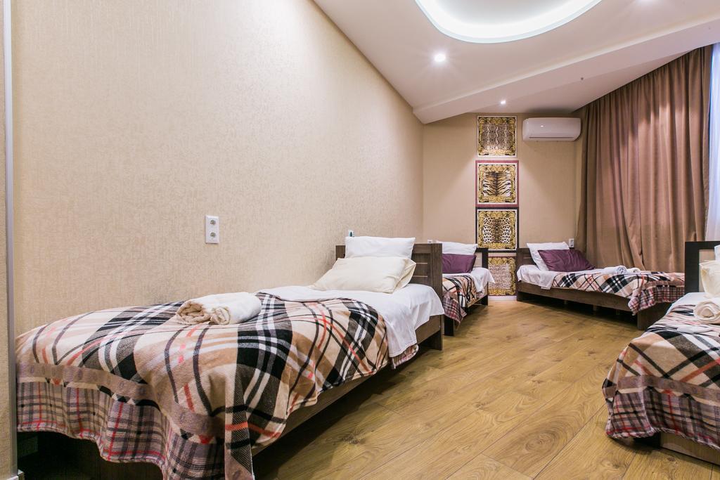 Sweet Home 3 At Freedom Square Тбилиси Екстериор снимка