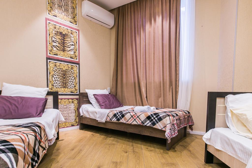 Sweet Home 3 At Freedom Square Тбилиси Екстериор снимка